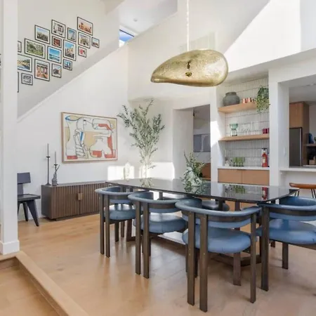 Pacific Breeze - Modern Venice Beach Home
